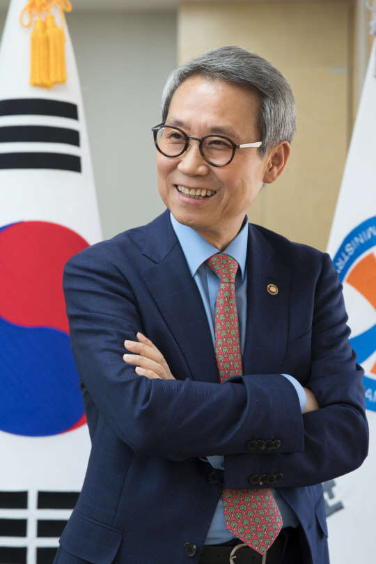 이근면 인사혁신처장.  인사혁신처 제공